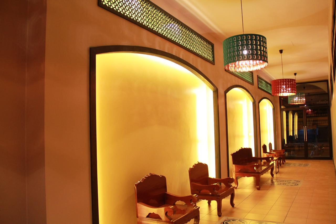 Mulberry House Hotel Pak Thong Chai Exterior photo