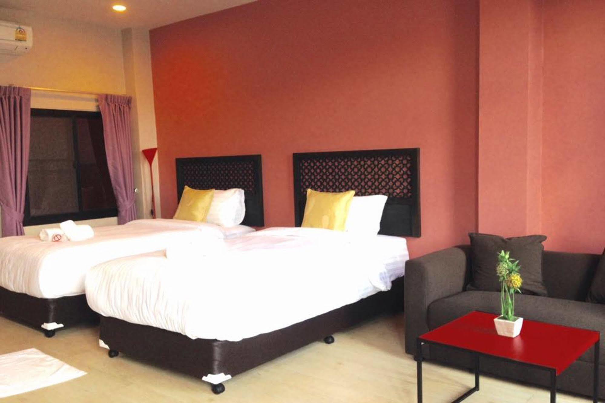 Mulberry House Hotel Pak Thong Chai Exterior photo